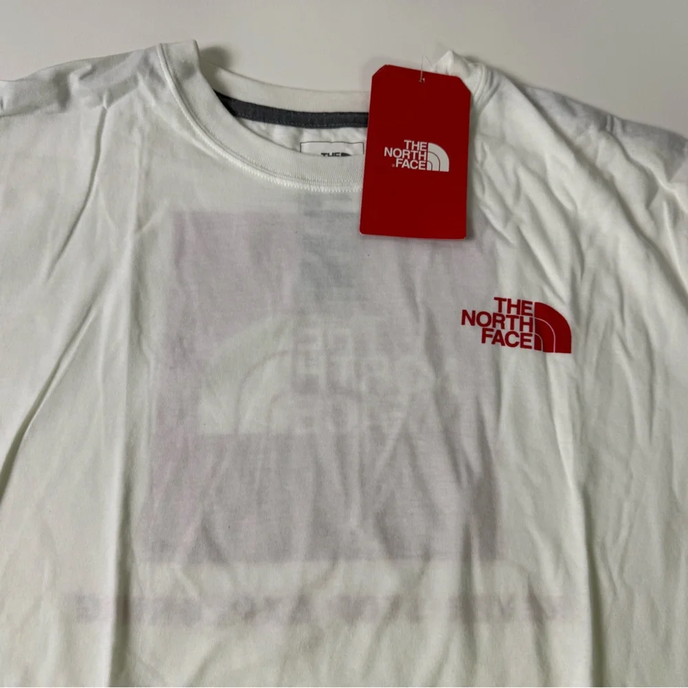 The North Face Standard Fit T-Shirt Bundle of 2 New NWT Graphic Tees - Picture 5 of 12